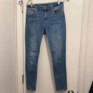 Vigoss Women's Light Blue Ankle Jeans